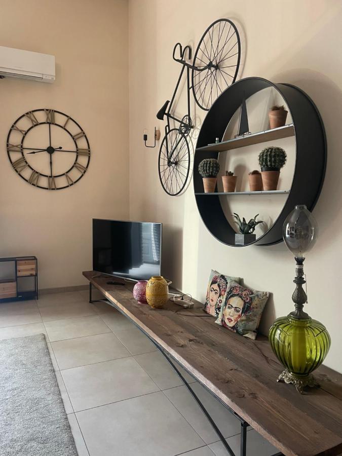 Industry Home كاتانيا المظهر الخارجي الصورة