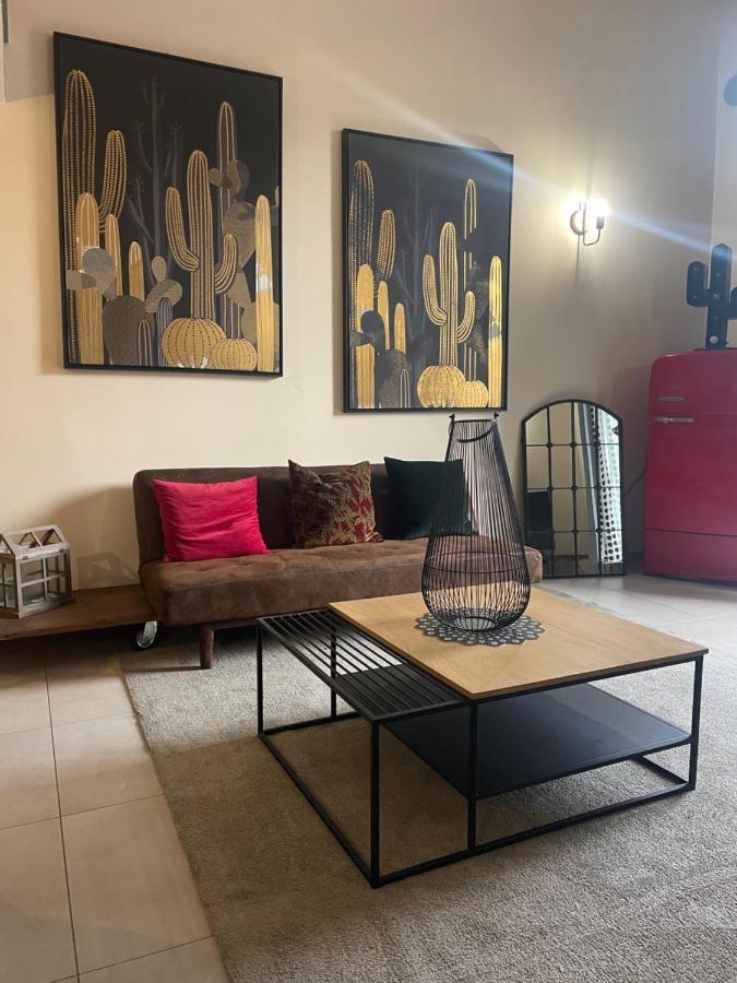 Industry Home كاتانيا المظهر الخارجي الصورة